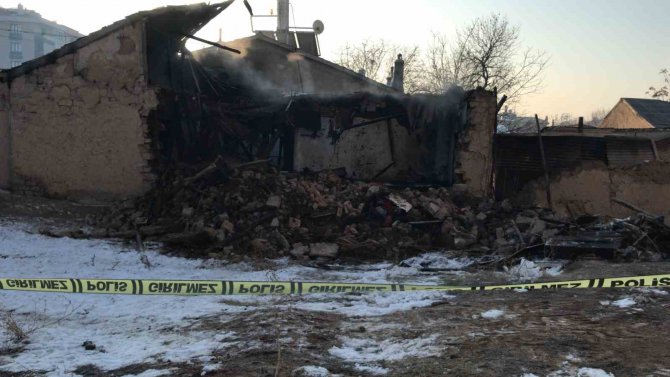 Konya’daki 7 Kişilik Ailenin Hayatını Kaybettiği Yangınla İlgili Başsavcılıktan Açıklama