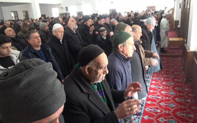 Depremde Hayatını Kaybedenler İçin Gıyabi Cenaze Namazı Kılındı