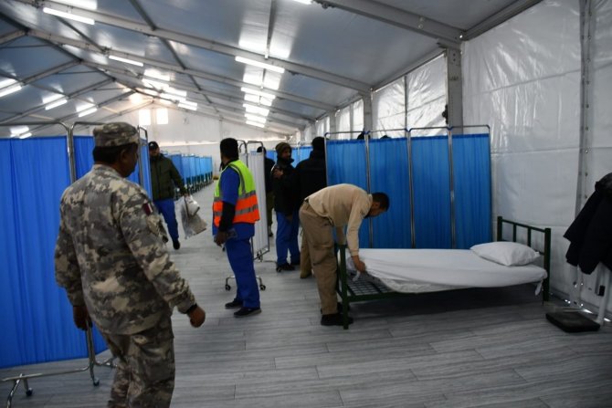 Katar Tarafından Yapılan Sahra Hastanesi Ve Çadır Kent Kurulumu Hızla İlerliyor