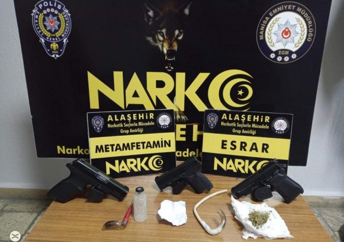 Manisa’da Uyuşturucu Operasyonu: 3 Gözaltı