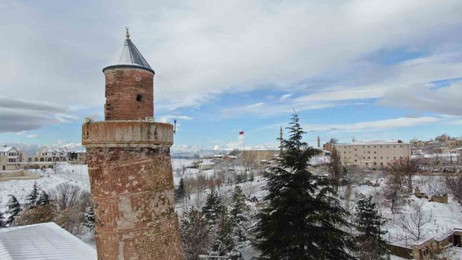 3 Büyük Deprem Gören 5 Bin Yıllık Tarihi Mahallede Tek Taş Bile Düşmedi
