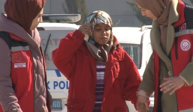 Yangında Hayatını Kaybeden Suriye Uyruklu Depremzede Aile Konya’da Defnedildi