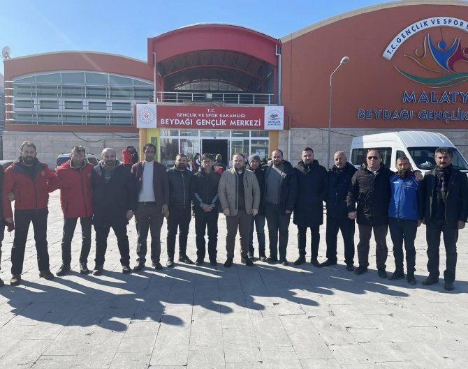 Ardahan Ak Parti İ̇l Teşkilatı Deprem Bölgesinde