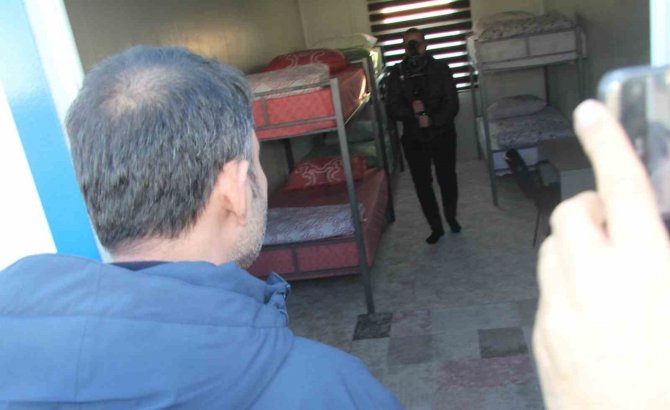 Bakan Kurum, İ̇slahiye’deki Konteyner Kent Çalışmalarını İnceledi