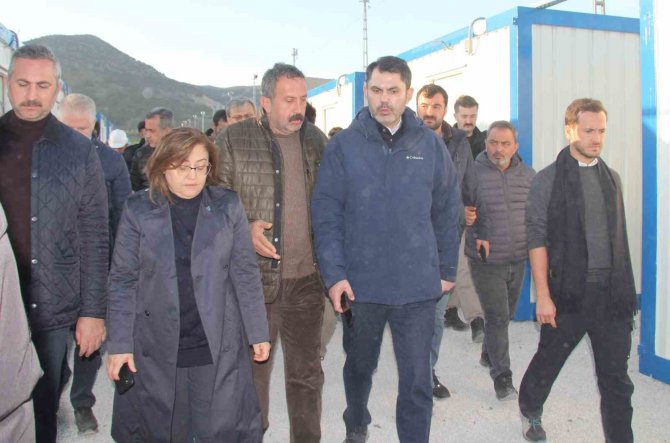 Bakan Kurum, İ̇slahiye’deki Konteyner Kent Çalışmalarını İnceledi