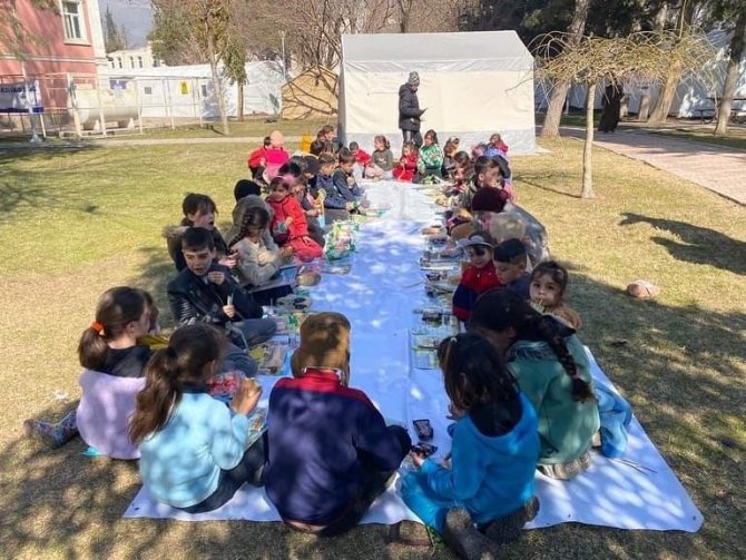 Elazığ Belediyesi’nden Depremzede Çocuklara Yönelik Piknik