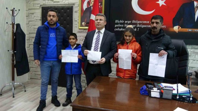 Yüksekovalı Kardeşlerden Depremzedelere Anlamlı Bağış