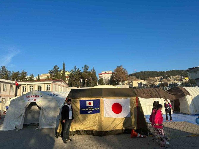 Japon Doktorlar Gaziantep’e Sahra Hastanesi Kurdu