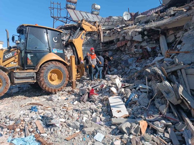 Başkan. Dr. Palancıoğlu: "Melikgazi Arama Kurtarma Ekibi Birçok Depremzedeye Umut Oldu"
