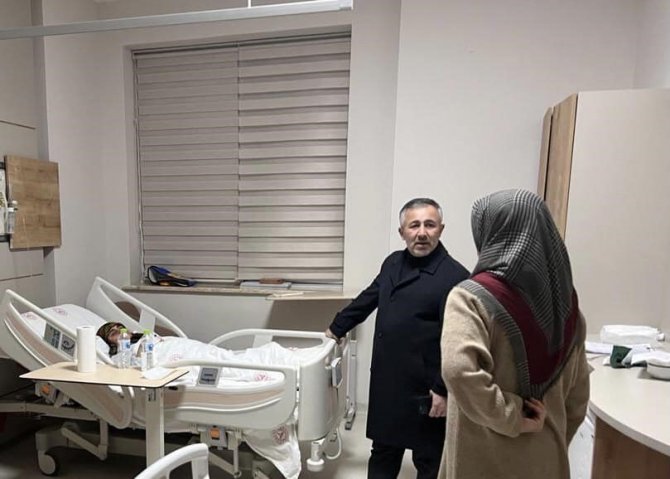 Ak Parti Bilecik İ̇l Başkanı Yıldırım’dan Hastanede Tedavi Gören Depremzedelere Ziyaret