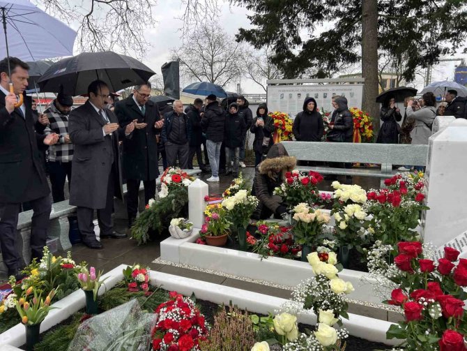 Almanya’da Hanau’daki Irkçı Saldırının Kurbanları Unutulmadı