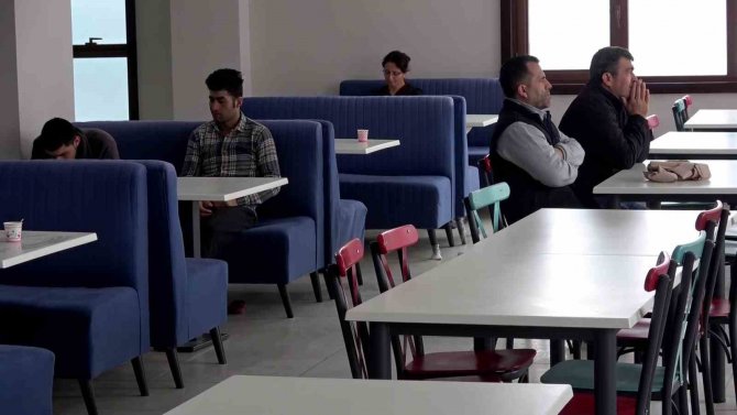 Yozgat’ta Dini İhtisas Eğitim Merkezinde 230 Depremzede Misafir Ediliyor