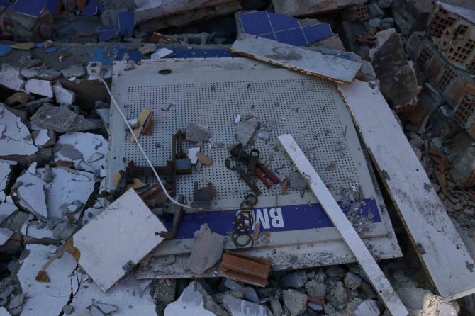 Antakya’da Depremde Sanayi Sitesi De Yerle Bir Oldu