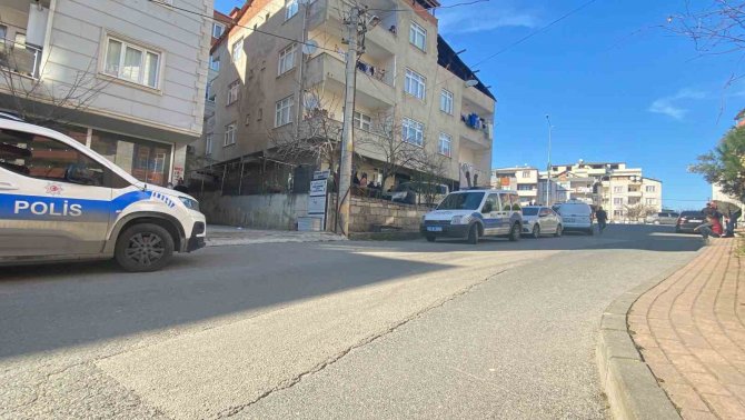 Yakınları Haber Alamıyordu, 25 Yaşındaki Genç Evinde Ölü Bulundu