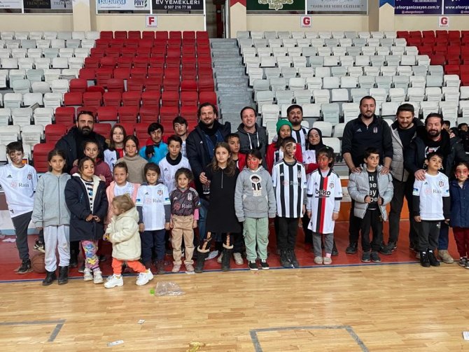 Beşiktaş Kulübü’nden Kahramanmaraş’ta Depremzedelere Destek