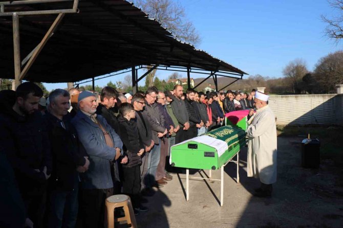 Kombiden Sızan Gazdan Zehirlenen Aile Toprağa Verildi