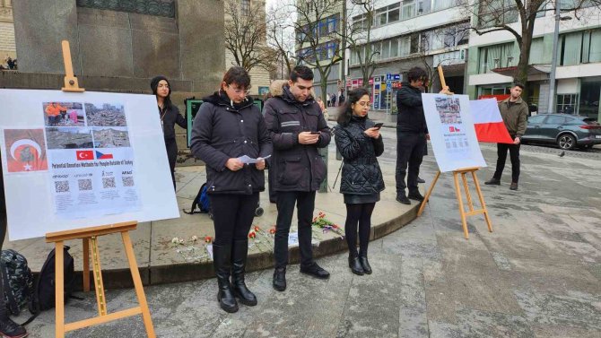 Türkiye’deki Deprem Felaketinde Hayatını Kaybedenler Çekya’da Anıldı