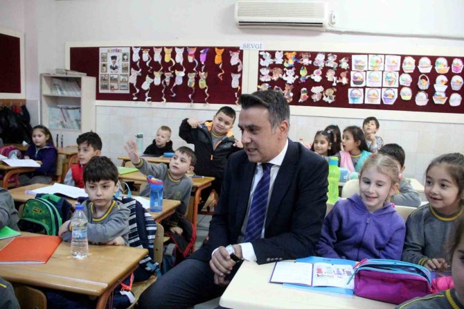 Antalya’da 5 Bin 400 Depremzede Çocuk Okula Başladı