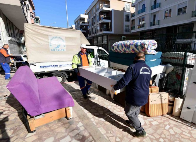 Muratpaşa’da Depremzedeler İçin Ev Eşyası Yardım Kampanyası