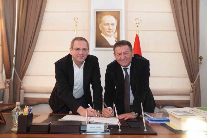 Ayvalık’ta Toplu İş Sözleşmesi İmzalandı