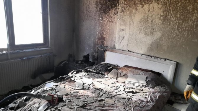 Burdur’da Evde Çıkan Yangında 1 Kişi Dumandan Etkilendi