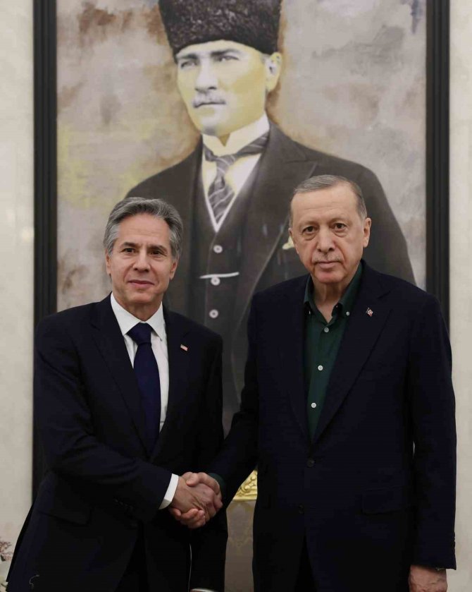 Cumhurbaşkanı Recep Tayyip Erdoğan, Esenboğa Havalimanı Büyük Şeref Salonunda Abd Dışişleri Bakanı Antony Blinken’i Kabul Etti.