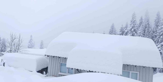 Düzce’nin Yüksek Kesimlerinde Kar Kalınlığı 80 Santimetreye Ulaştı