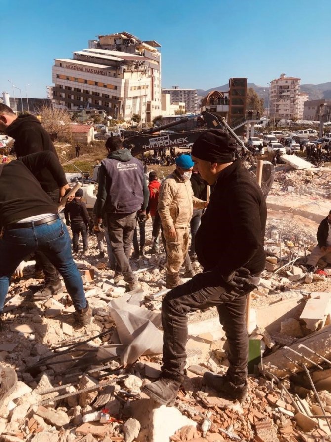 Erzurumlu İş İnsanının Deprem Çıkarması
