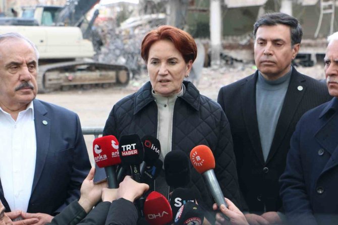 İ̇yi̇ Parti Genel Başkanı Meral Akşener, Diyarbakır’da Açıklamalarda Bulundu