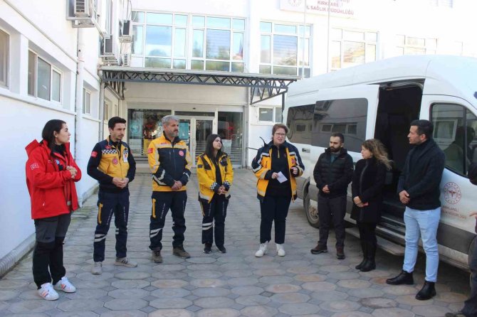 Kırklareli’nde 34 Gönüllü Sağlık Personeli Deprem Bölgesine Uğurlandı