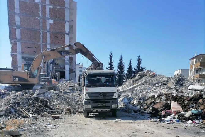 Gümüşhane İ̇l Özel İ̇daresi İlk Günden Beri Deprem Bölgesinde