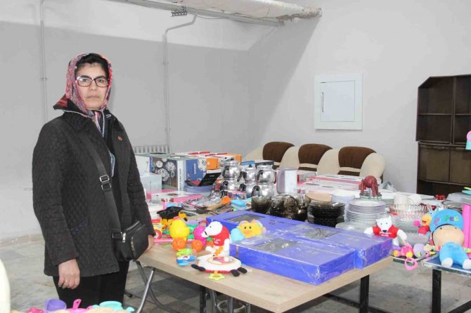 Karaman’da Depremzedeler İçin Yardımlar Devam Ediyor