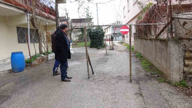 Sokağın Girişi Var Çıkışı Yok Giren Geri Çıkıyor
