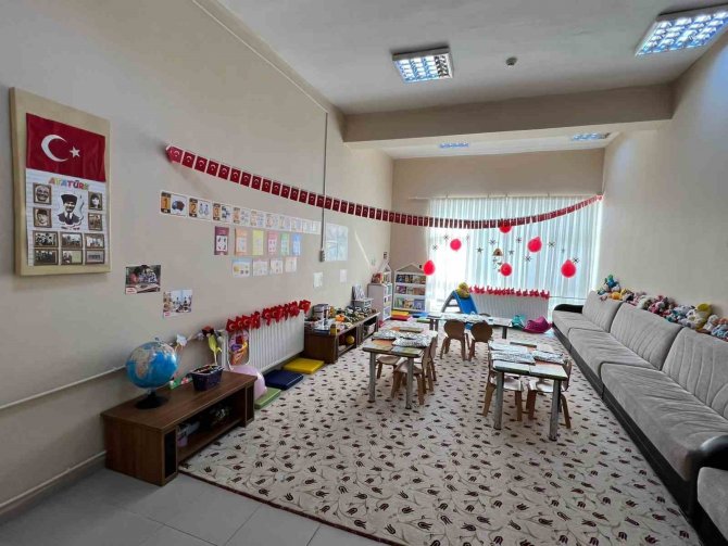 Öğrenci Yurtlarında Depremzede Çocuklar İçin Oyun Odası Hazırlandı