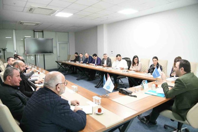 Başkan Özlü: "Depremzedeler İçin Bütçemizi Yeniden Gözden Geçiriyoruz"