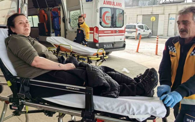 Bursa’da Otomobillerin Kazası Kamerada; 3 Yaralı