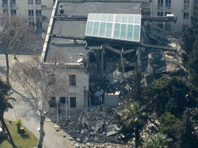 Hatay Valiliği’nin Tarihi Binası Depremde Yıkıldı