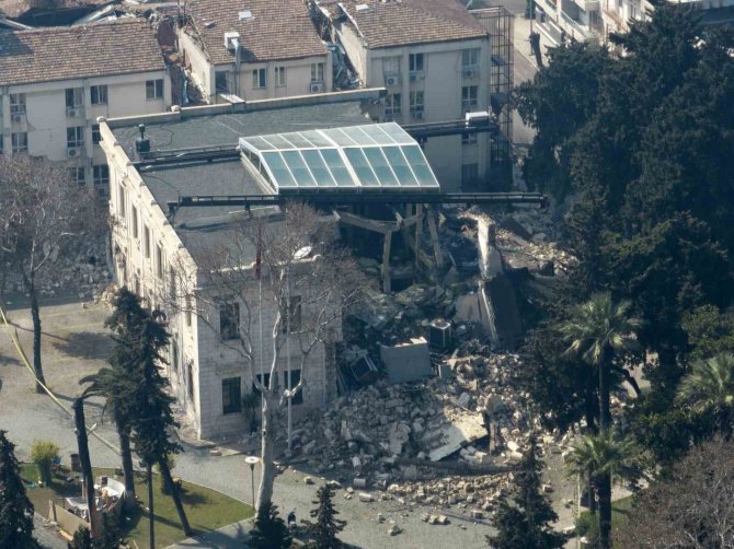 Hatay Valiliği’nin Tarihi Binası Depremde Yıkıldı