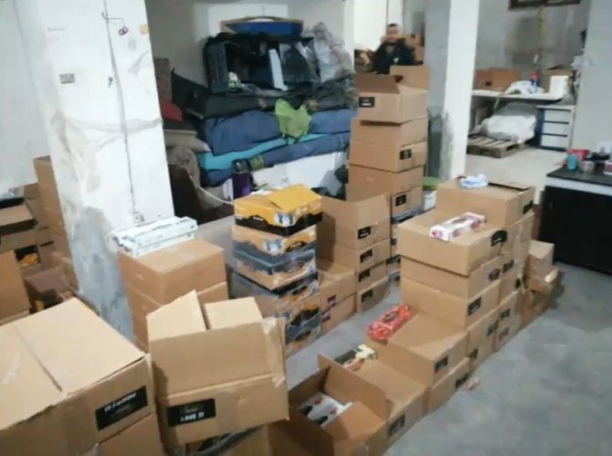 Kaçakçılara 3 İlde Eş Zamanlı Operasyon: 15 Gözaltı