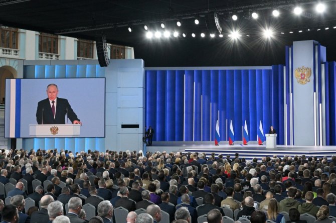 Putin: "Yeni Start Anlaşmasına Katılımımızı Askıya Alıyoruz"