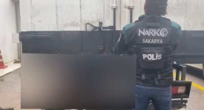 Sakarya’da 80 Kilo Uyuşturucu Yakalandı: 2 Gözaltı