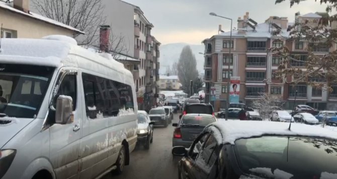 Tunceli’de Buzlanma Trafiği Olumsuz Etkiledi