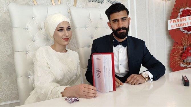 Kahramanmaraşlı Depremzede Gençlerin Nikahı Amasya’da Kıyıldı