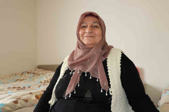 Depremzedeler Korku Dolu Anı Anlattı: "Yer Yarıldı, İçine Düştük Sandım"