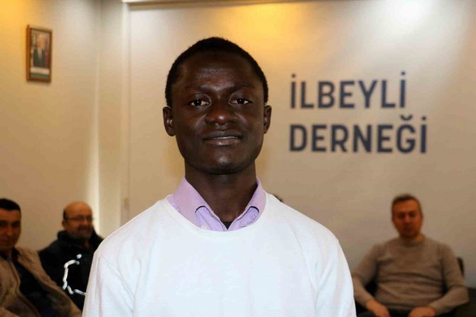 Afrika’dan Geldi, Yaptığı Davranışla Gönülleri Fethetti