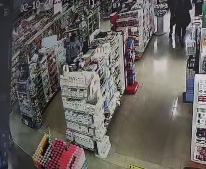 “Kadrolu Hırsız” Mağaza Çalışanlarını Canından Bezdirdi
