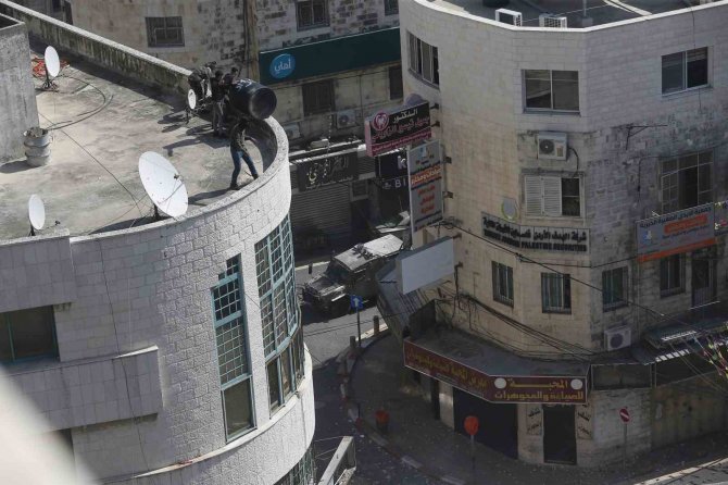 İ̇srail’in Nablus’ta Düzenlediği Baskınlarda Bilanço Ağırlaşıyor: 10 Ölü, 100 Yaralı
