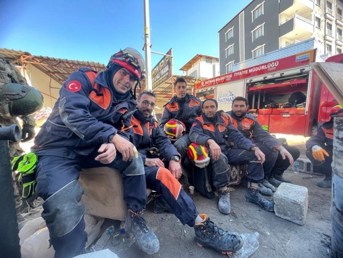 Batmanlı İtfaiye Eri Duş Aldığı Kyk Yurdunda Şampuanın Ücretini Bıraktı