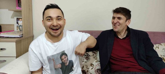 Engelli Gencin Tek İsteği Ünlü Sanatçının Konserine Gidebilmek