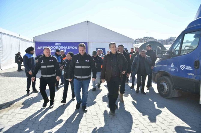 Esenyurt’tan Deprem Bölgesine 543 Bin İhtiyaç Malzemesi Gönderildi